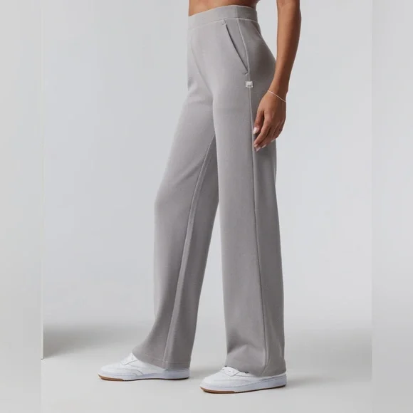 Vuori Aston rib top and pants - Picture 2 of 8